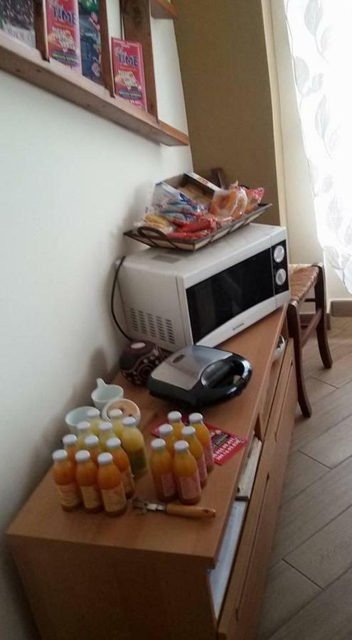 Roma Fuori Porta Bed & Breakfast ซานเชซาเรโอ ภายนอก รูปภาพ